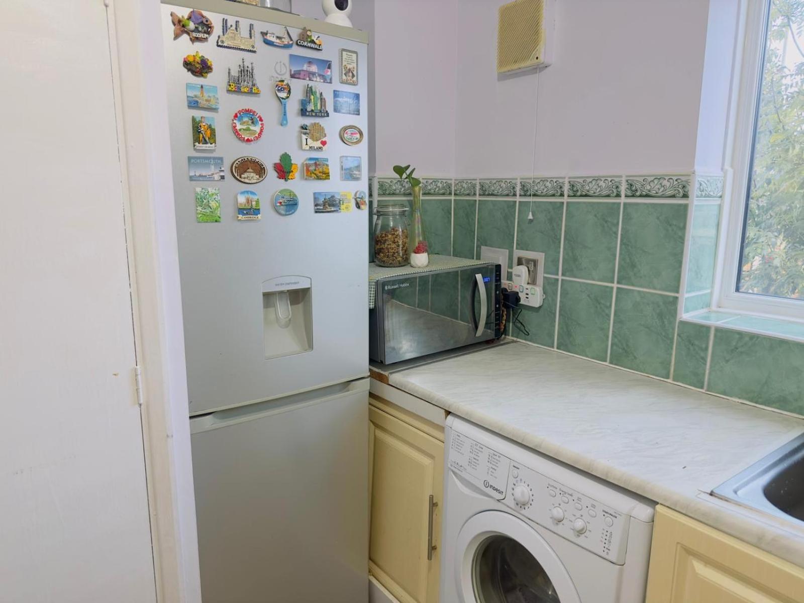 Sweet Home In Heart Of Barking Баркинг Экстерьер фото